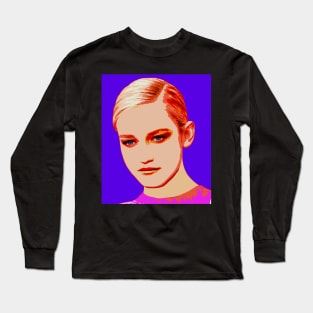 julia garner Long Sleeve T-Shirt